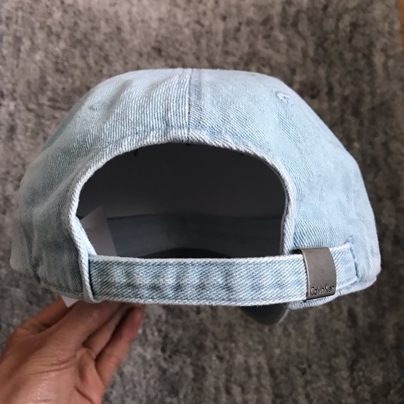🤩Calvin Klein 🤩 Denim cap - Picture 3 of 6